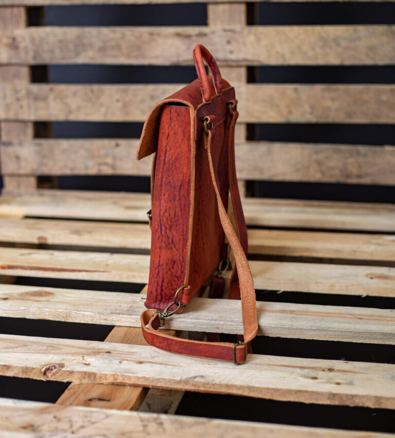 Leather rustic backpackIMG_68321579554200841(1)